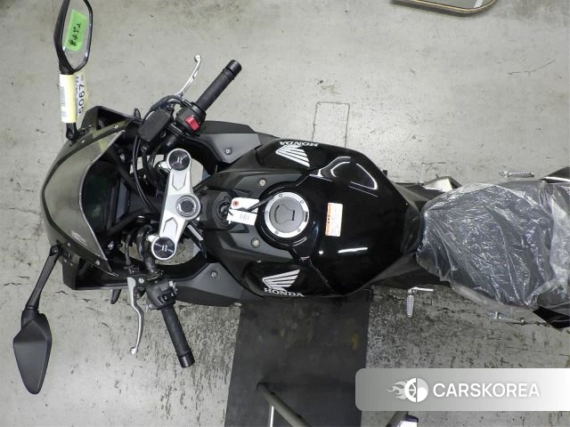 Проданный Honda CBR650R id 3946962 из Японии