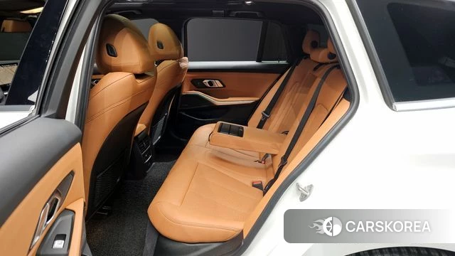 BMW 3 Series (G20) 2023 Белый из Кореи, фото 3