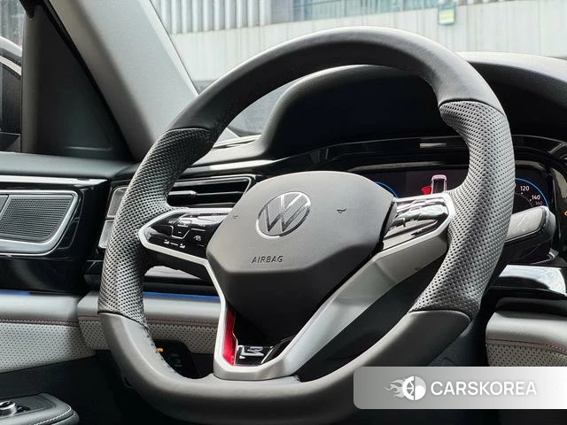 Volkswagen Tourang 2024 Черный из Китая, фото 3