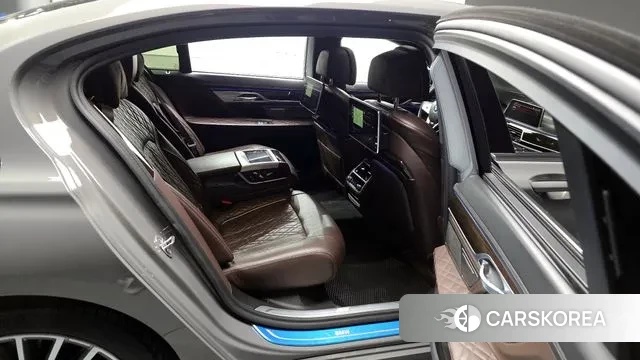 BMW 7 Series (G11) 2021 Серый из Кореи, фото 3