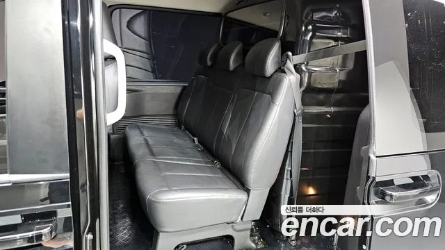 Hyundai Staria 2023 Черный из Кореи, фото 3