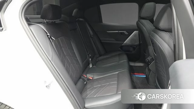 BMW 5 Series (G60) 2025 Белый из Кореи, фото 3