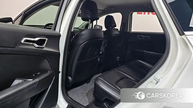 Kia Sportage 5th Generation Hybrid 2023 Белый из Кореи, фото 3