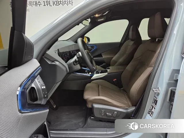 BMW X3 (G45) 2025 Небесно-голубой из Кореи, фото 3