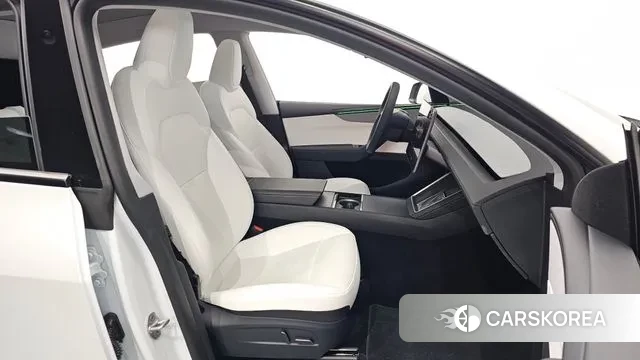 Tesla Model Y 2025 Белый из Кореи, фото 3