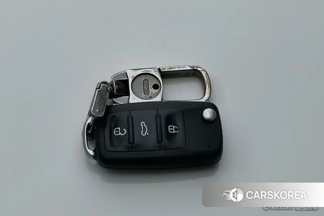 Volkswagen Santana 2022 Белый из Китая, фото 3