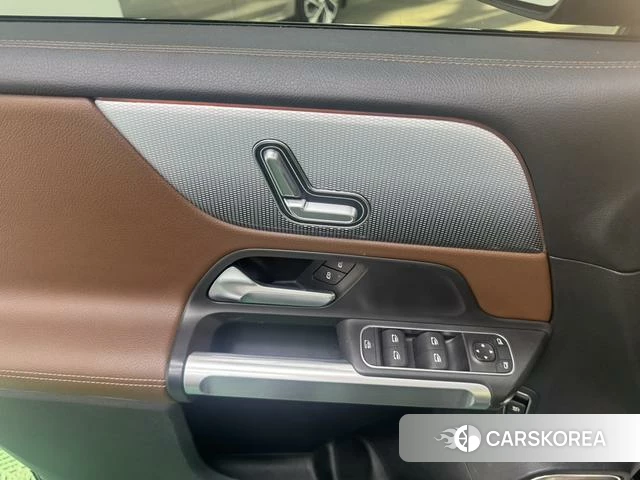Mercedes-Benz GLB 2021 Черный из Китая, фото 3