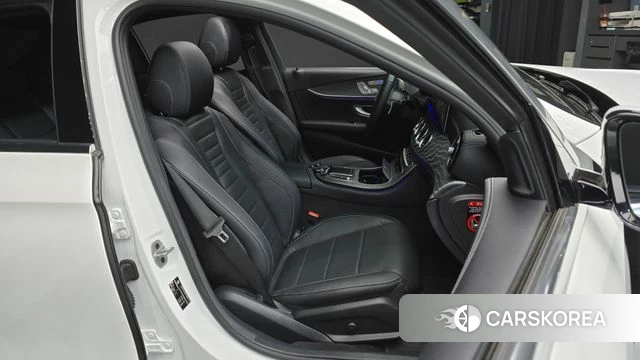 Mercedes-Benz E-Class W213 2022 Белый из Кореи, фото 3