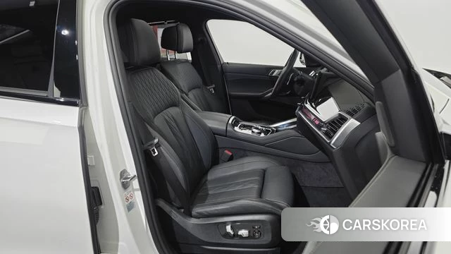 BMW X6 (G06) 2024 Белый из Кореи, фото 3