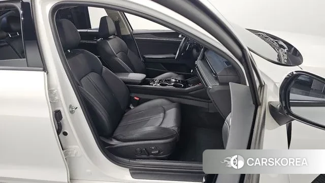 Kia The New K5 3rd generation 2023 Белый из Кореи, фото 3