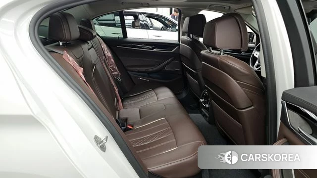 BMW 5 Series (G30) 2021 Белый из Кореи, фото 3