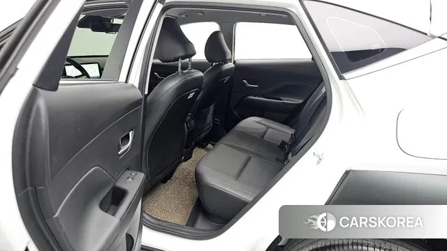 Hyundai Kona (SX2) 2024 Белый из Кореи, фото 3