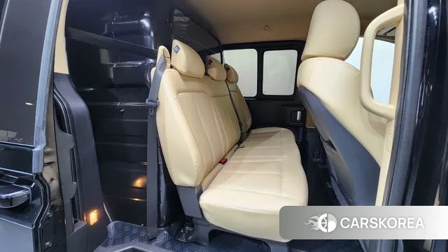 Hyundai Staria 2023 Черный из Кореи, фото 3