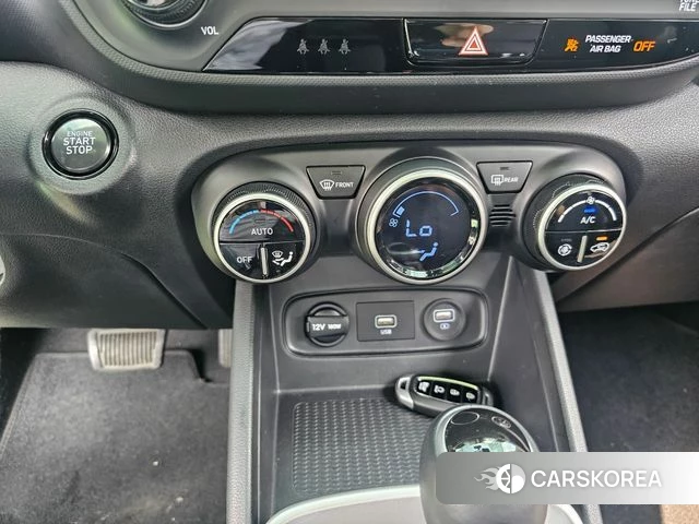 Hyundai Venue 2021 Белый из Кореи, фото 3