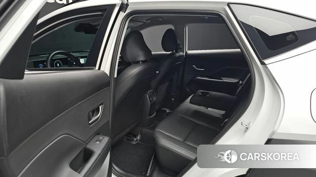 Hyundai Kona (SX2) 2025 Белый из Кореи, фото 3