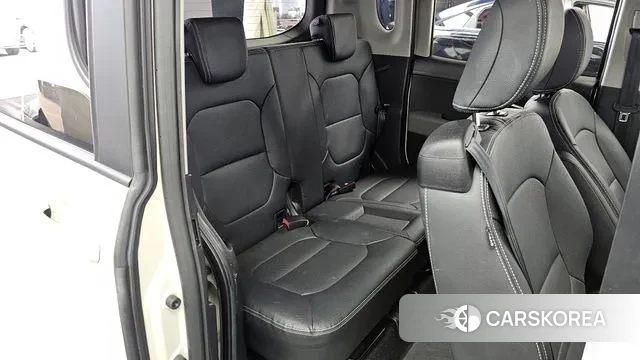 Kia The New Kia Ray EV 2023 Жемчужный цвет из Кореи, фото 3