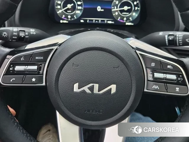 Kia The New K3 2nd generation 2024 Белый из Кореи, фото 3