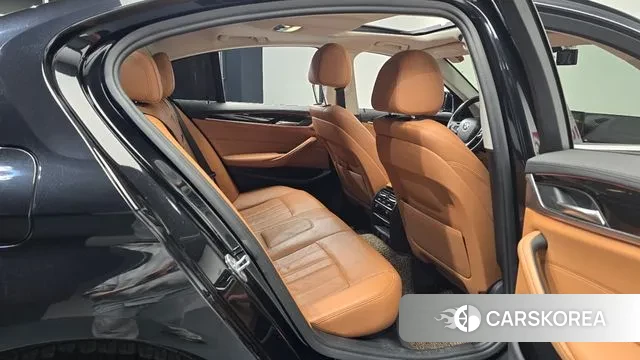 BMW 5 Series (G30) 2018 Серый из Кореи, фото 3