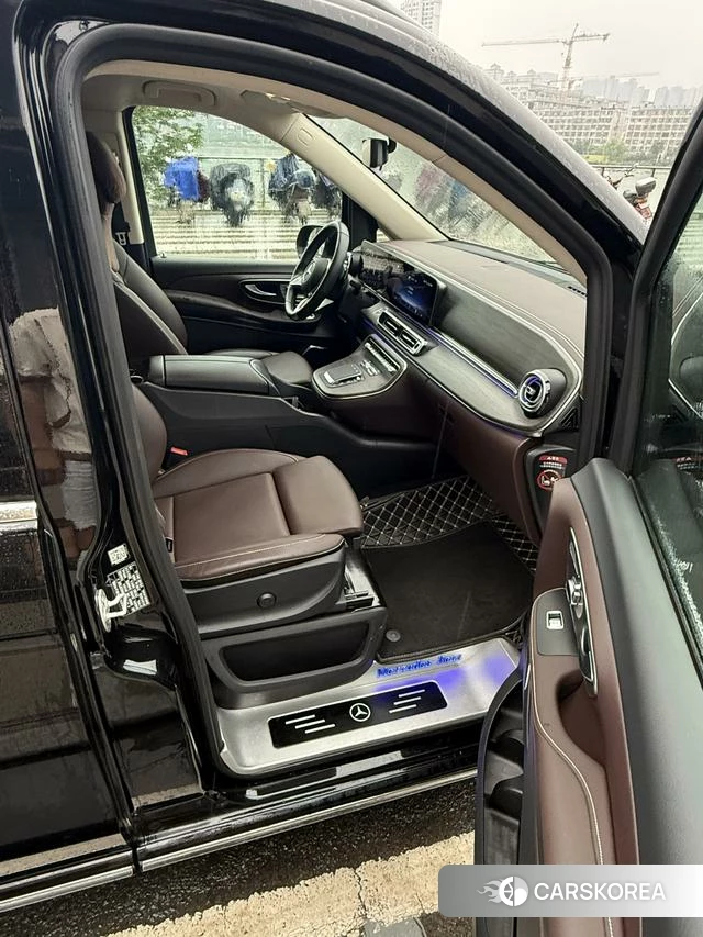 Mercedes-Benz V-class 2024 Черный из Китая, фото 3