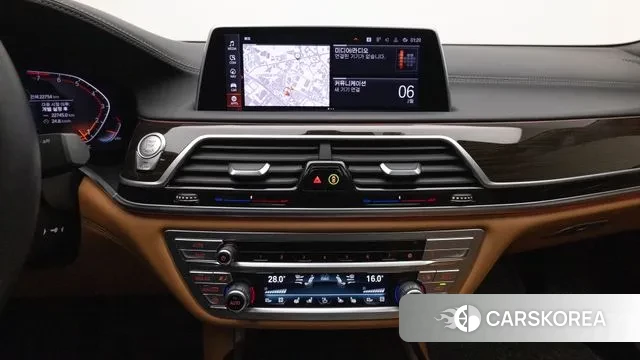 BMW 7 Series (G11) 2022 Черный из Кореи, фото 3