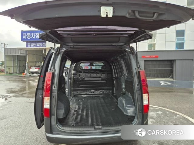 Hyundai Staria 2021 Серый из Кореи, фото 3