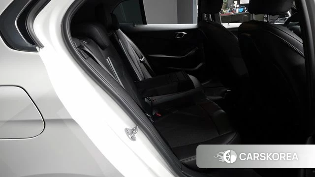 BMW 1 Series (F40) 2020 Белый из Кореи, фото 3