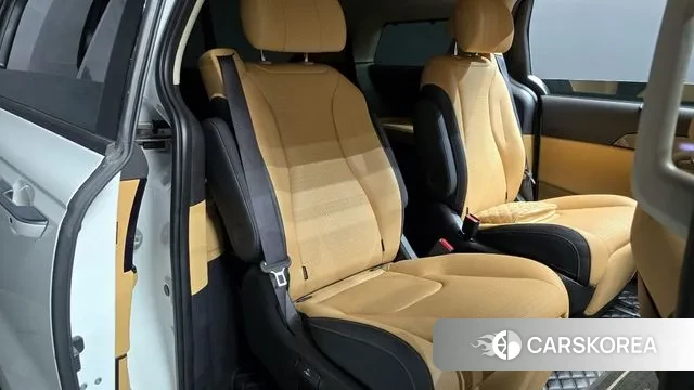 Kia Carnival 4th generation 2023 Белый из Кореи, фото 3