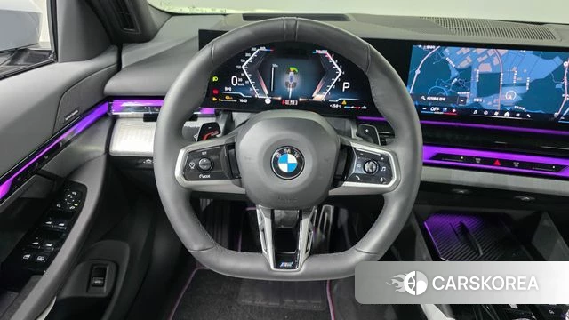 BMW 5 Series (G60) 2026 Серебристо-серый из Кореи, фото 3