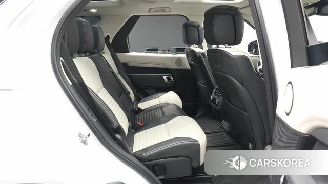 Land Rover Discovery 5 2025 Черный из Кореи, фото 3
