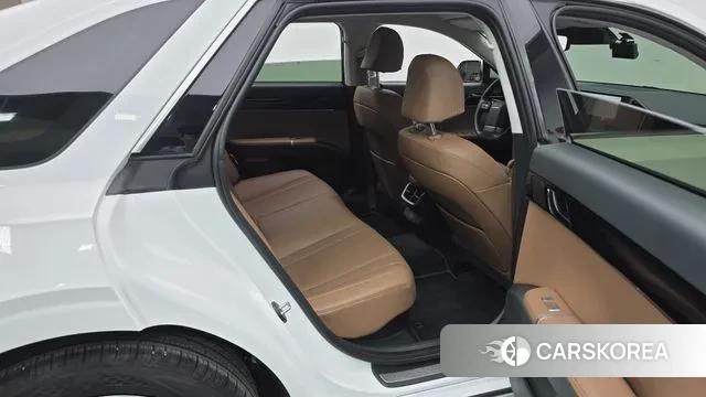 Hyundai Grandeur Hybrid (GN7) 2024 Белый из Кореи, фото 3