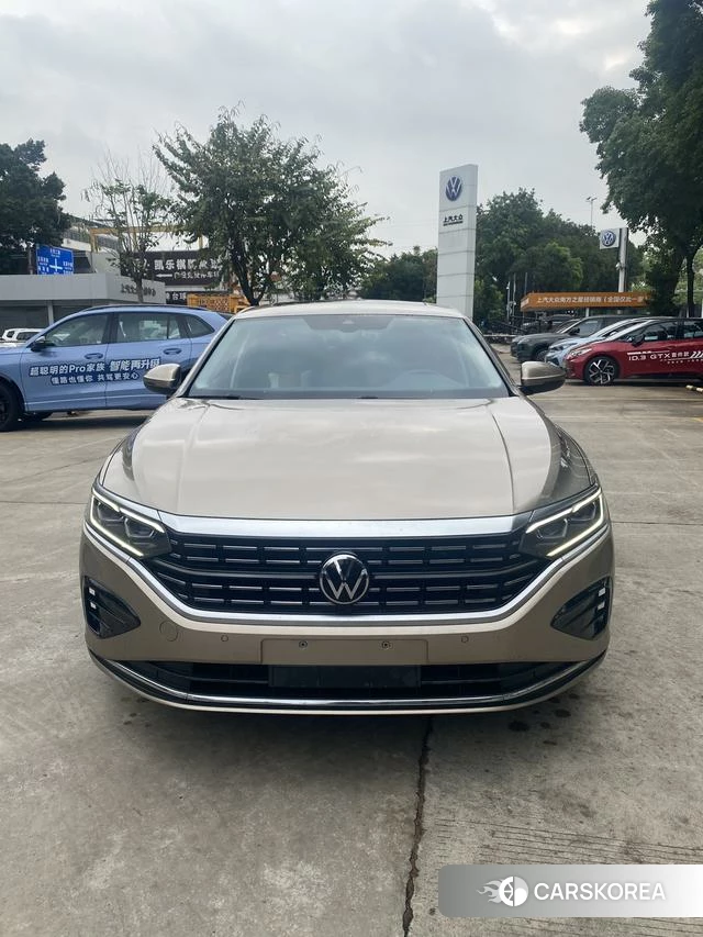 Volkswagen Passat 2022 Шампань из Китая, фото 3