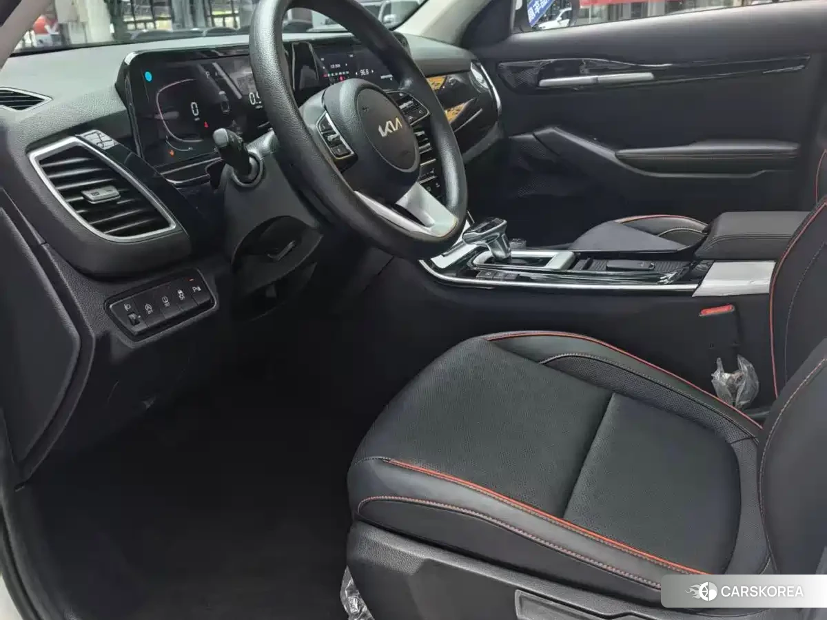 Kia Seltos 2023 Белый из Китая, фото 3