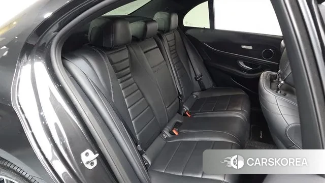 Mercedes-Benz E-Class W213 2021 Серый из Кореи, фото 3