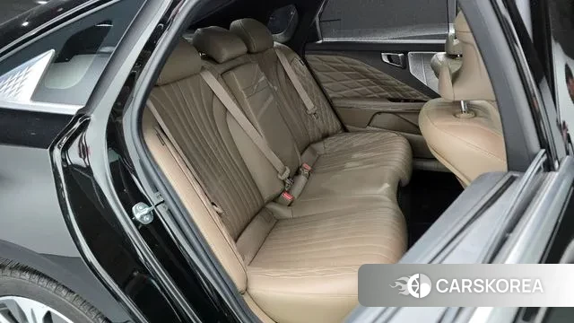 Kia K8 Hybrid 2024 Черный из Кореи, фото 3