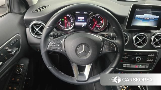 Mercedes-Benz GLA-Class X156 2018 Белый из Кореи, фото 3