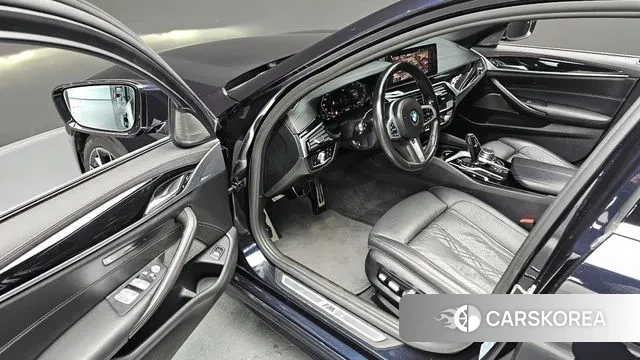 BMW 5 Series (G30) 2021 Черный из Кореи, фото 3