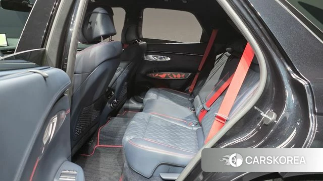 Genesis GV70 2023 Черный из Кореи, фото 3