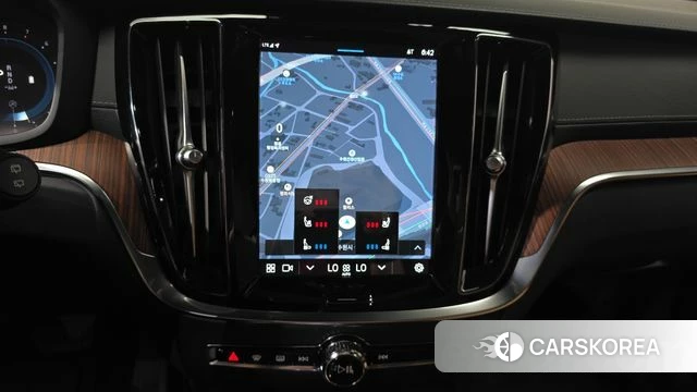 Volvo V60 Cross-Country 2nd Generation 2023 Черный из Кореи, фото 3
