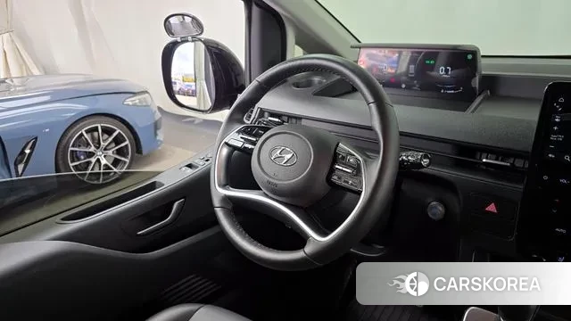 Hyundai Staria 2023 Черный из Кореи, фото 3