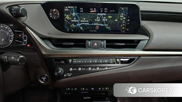 Lexus ES300h 7th generation 2019 Черный из Кореи, фото 3