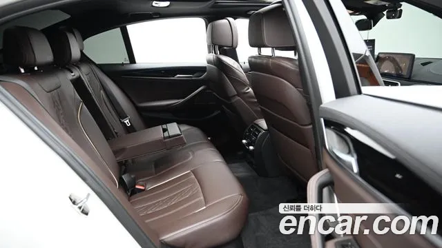 BMW 5 Series (G30) 2022 Белый из Кореи, фото 3