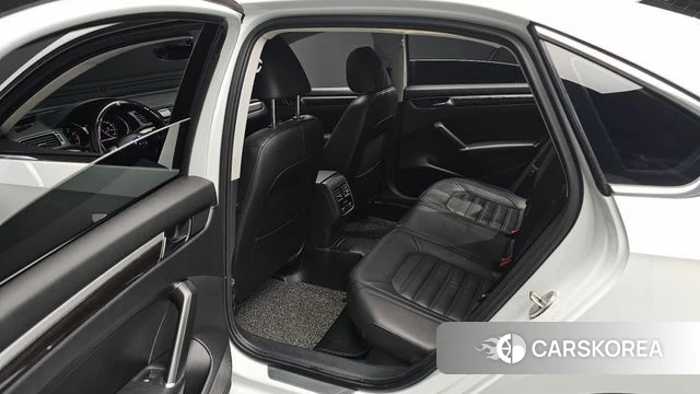 Volkswagen The New Passat 2018 Белый из Кореи, фото 3