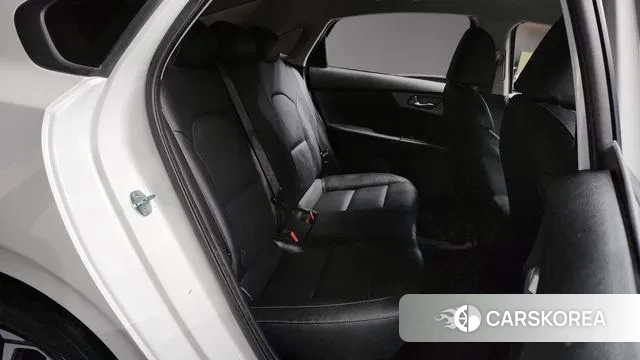 Kia The New K3 2nd generation 2022 Белый из Кореи, фото 3