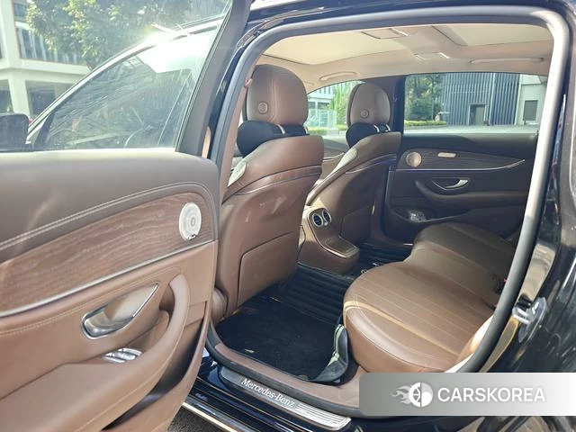 Mercedes-Benz E-class 2021 Черный из Китая, фото 3