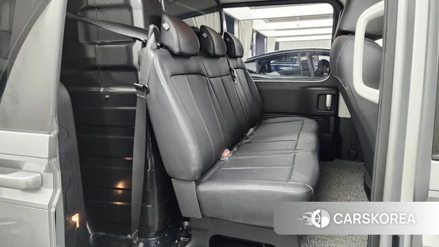 Hyundai Staria 2025 Серебристо-серый из Кореи, фото 3