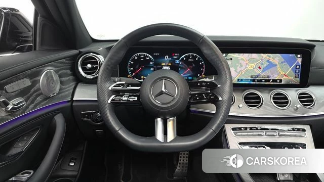Mercedes-Benz E-Class W213 2023 Серый из Кореи, фото 3