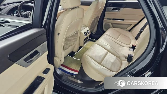 Jaguar XF (X260) 2018 Черный из Кореи, фото 3