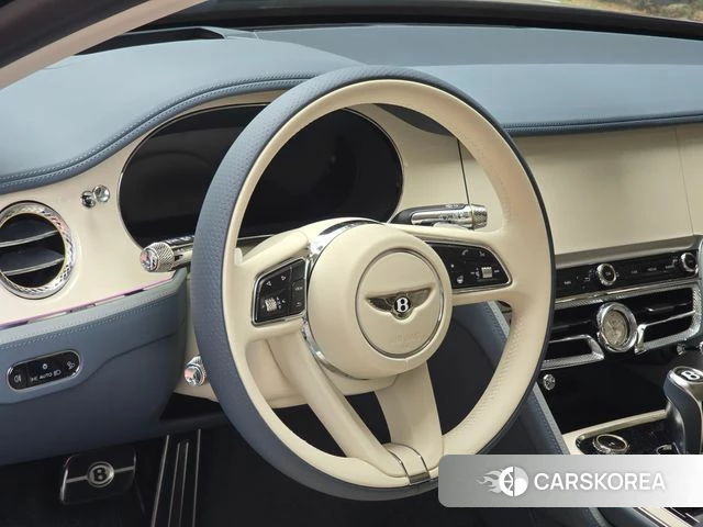 Bentley Flying Spur 4th Generation 2025 Серебряный двухцветный из Кореи, фото 3