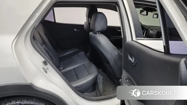 Kia Stonic 2018 Белый из Кореи, фото 3