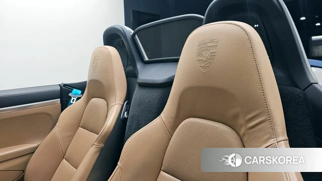 Porsche 718 Boxster 2018 Серебристо-серый из Кореи, фото 3
